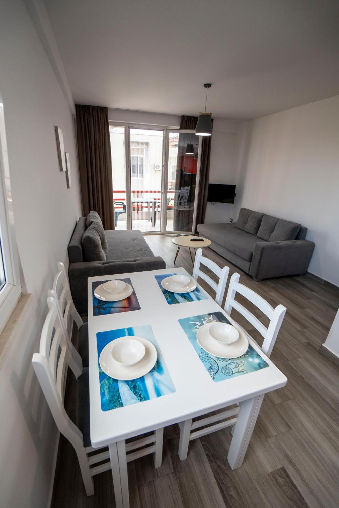 Tuttomondo Apartments โกเลม ภายนอก รูปภาพ