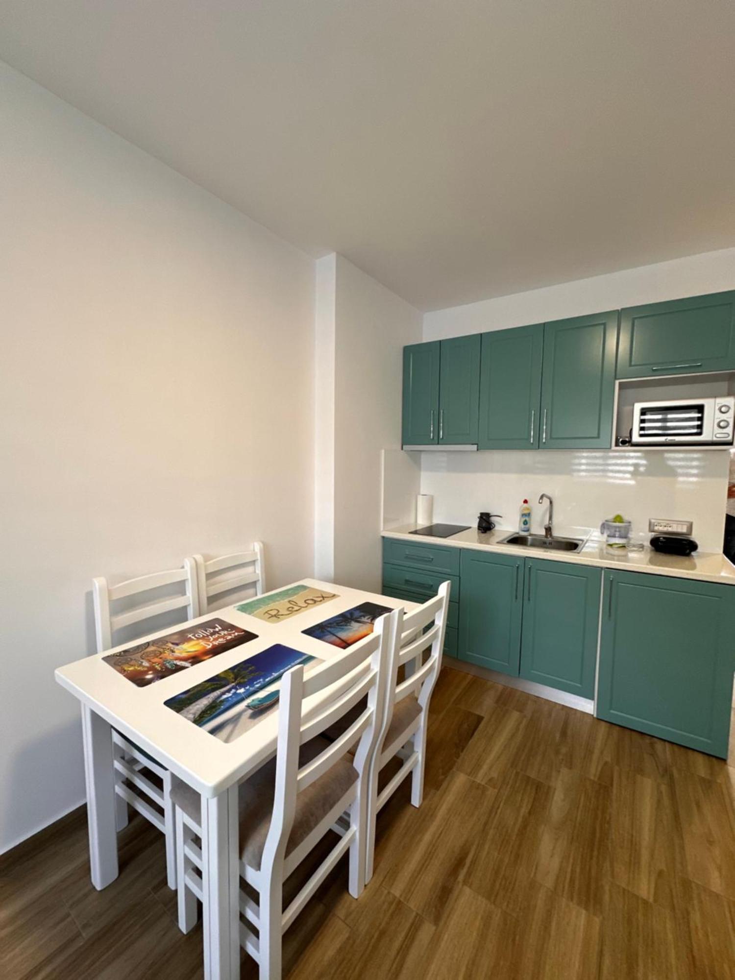Tuttomondo Apartments โกเลม ภายนอก รูปภาพ