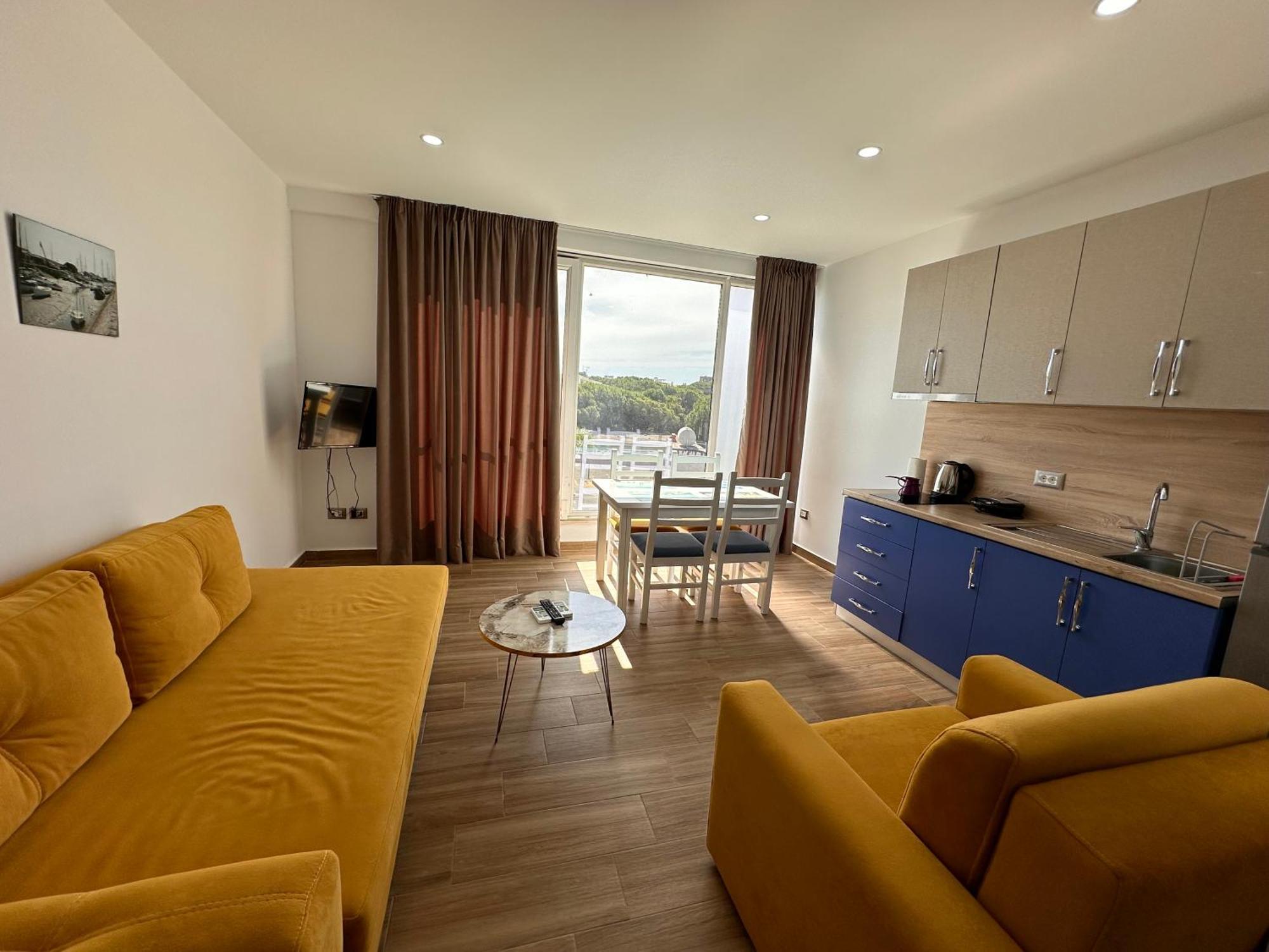 Tuttomondo Apartments โกเลม ภายนอก รูปภาพ