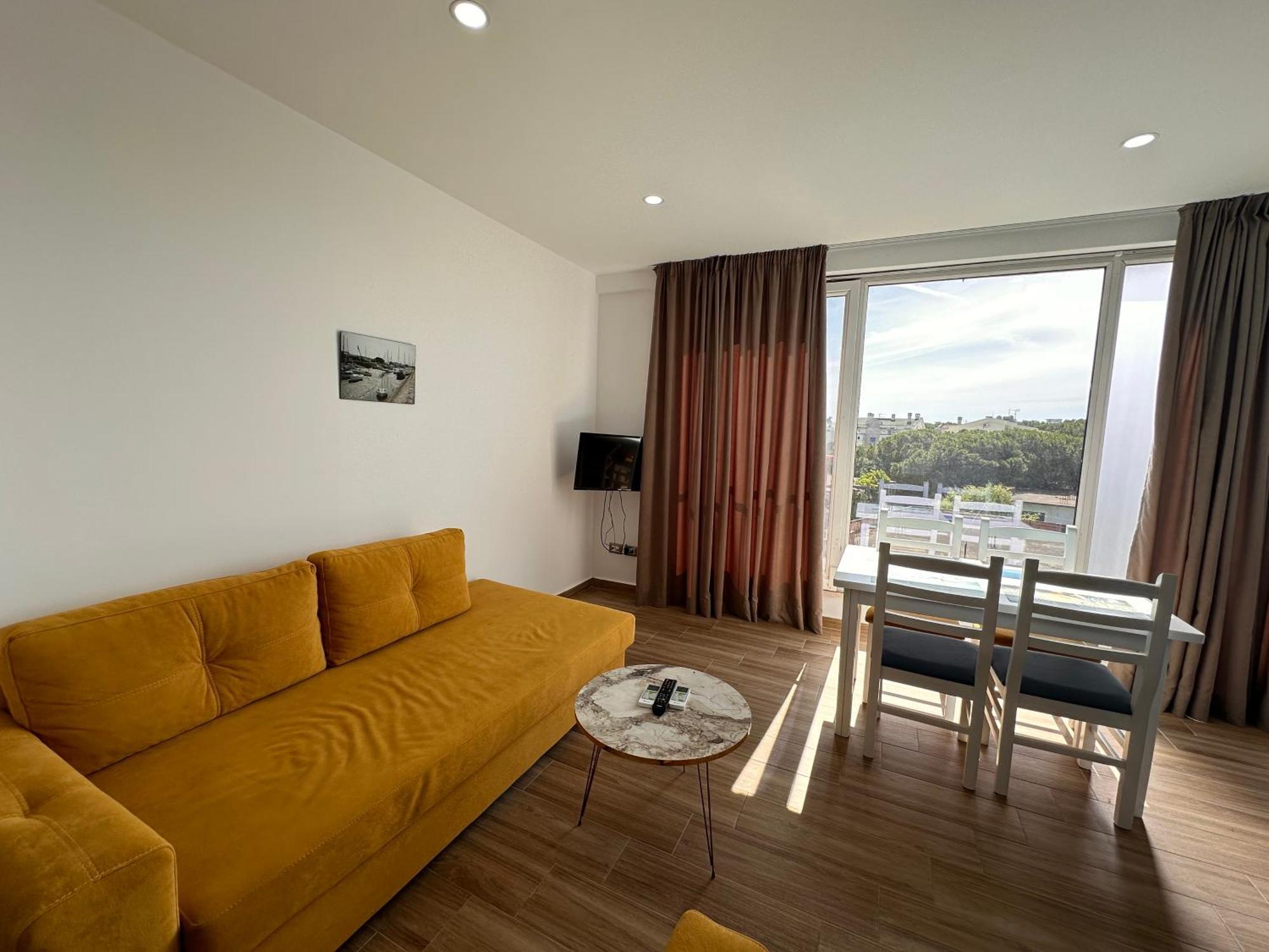 Tuttomondo Apartments โกเลม ภายนอก รูปภาพ