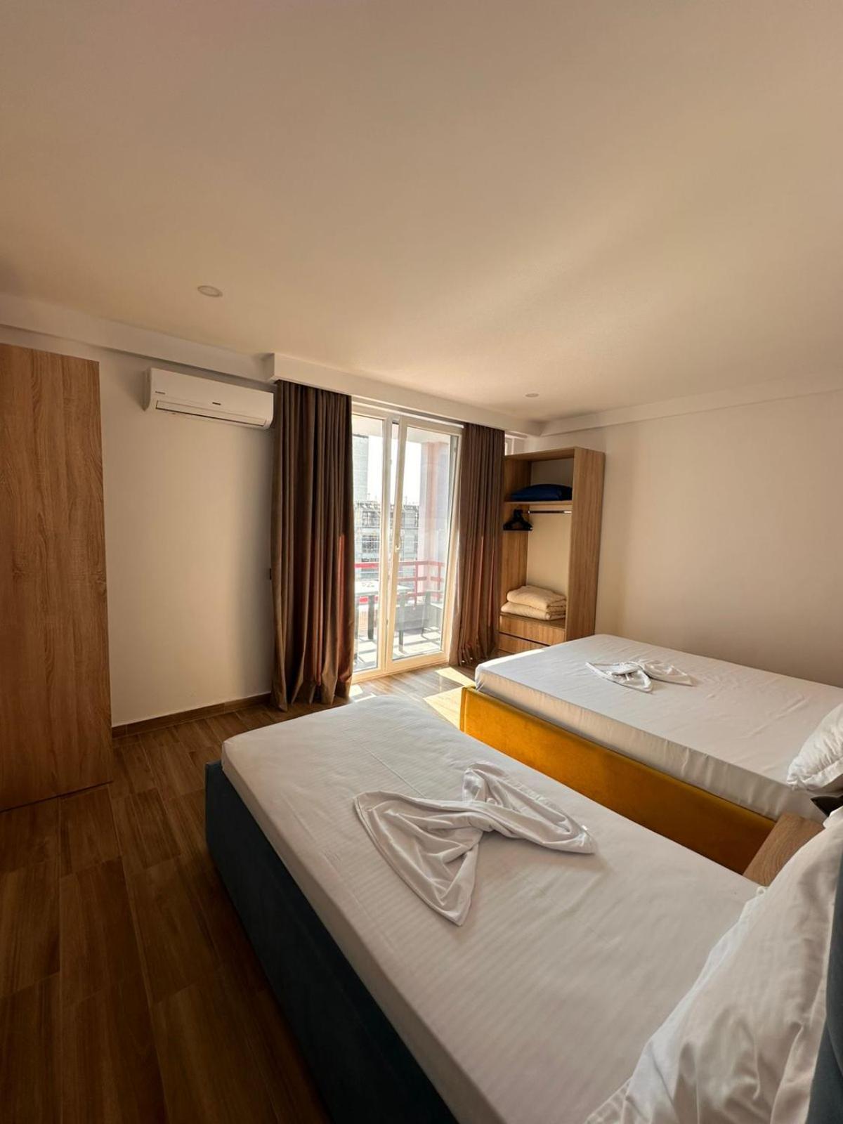 Tuttomondo Apartments โกเลม ภายนอก รูปภาพ